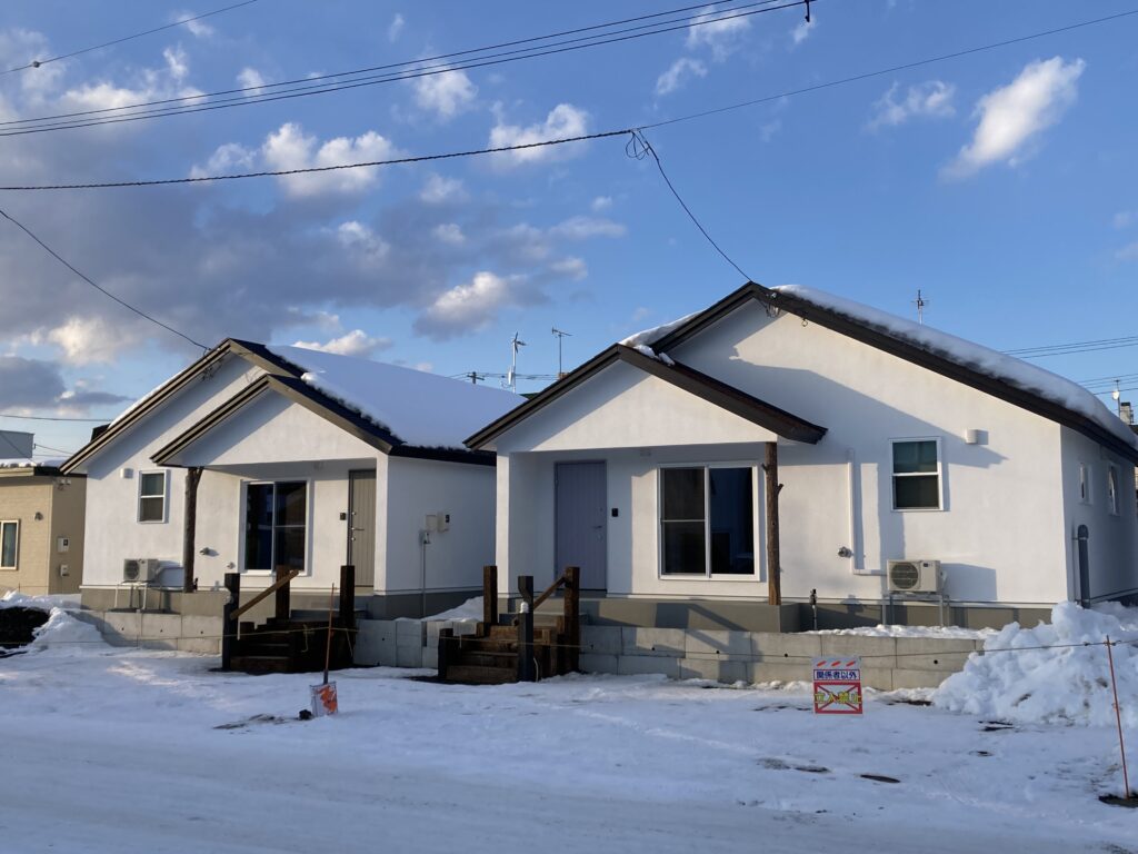 「朝陽の家」「夕陽の家」外観