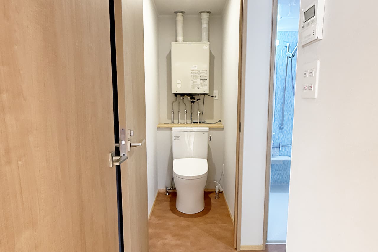 トイレ｜ ロフトが楽しい平屋 | emoie「エモイエ」