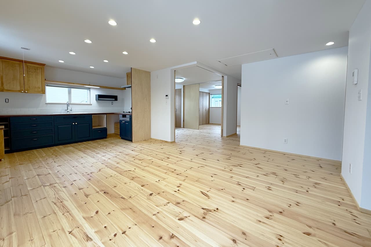 リビング・ダイニング ｜ 夕陽の家 | emoie「エモイエ」