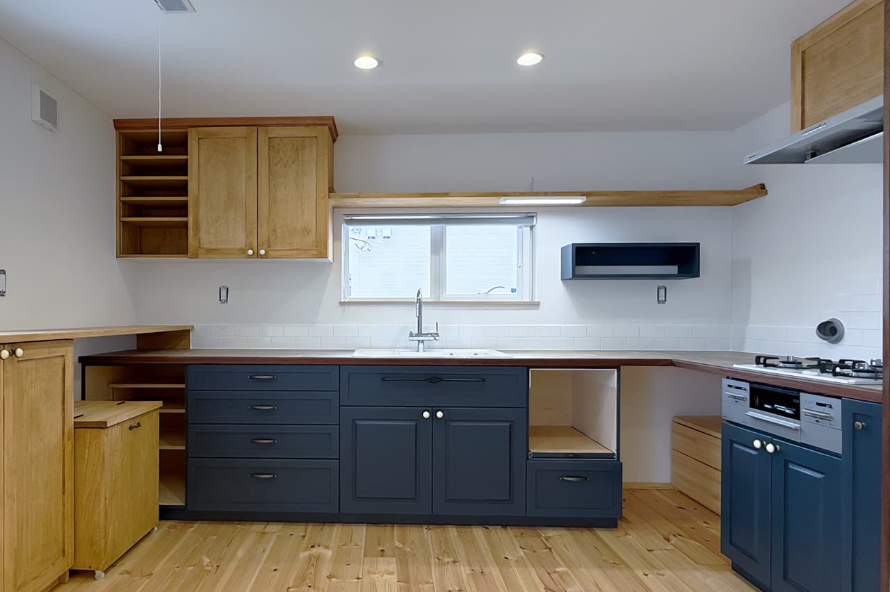 キッチン ｜ 夕陽の家 | emoie「エモイエ」