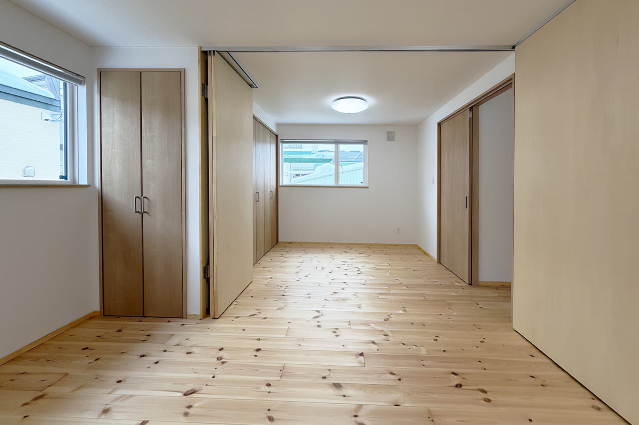 洋室6帖･4.5帖｜ 夕陽の家 | emoie「エモイエ」