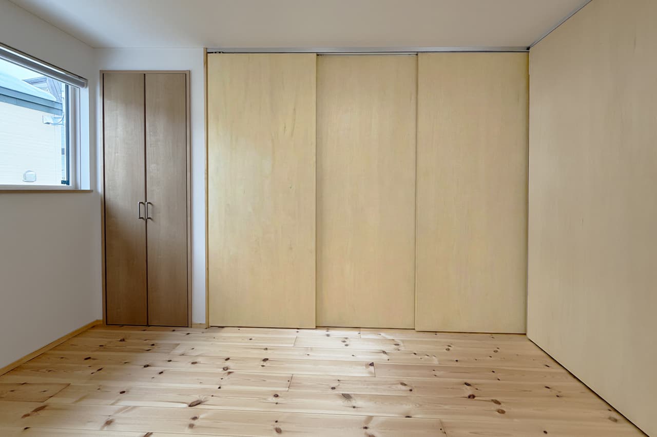 洋室6帖･4.5帖｜ 夕陽の家 | emoie「エモイエ」