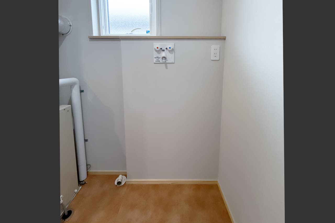 脱衣室｜ 朝陽の家 | emoie「エモイエ」