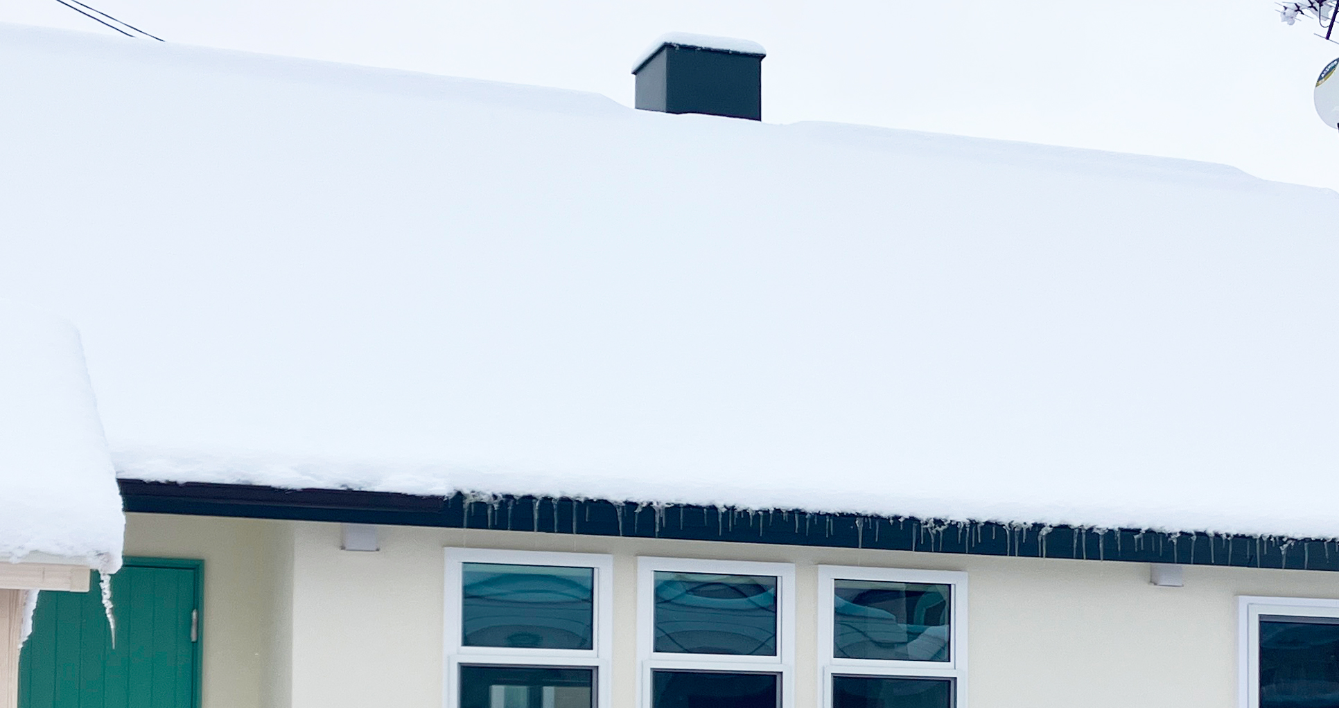 雪が一気に落ちにくく、安全面でも安心|エモイエ新築分譲住宅