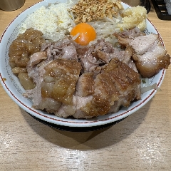 「豚」という野望の果てに。家づくりも「マシマシ」は禁物です。